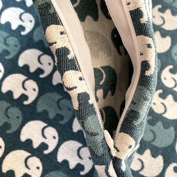 New Accent Pillow Covers Set Of 2 Blue Large Size Home Decor - Picture 4 of 8